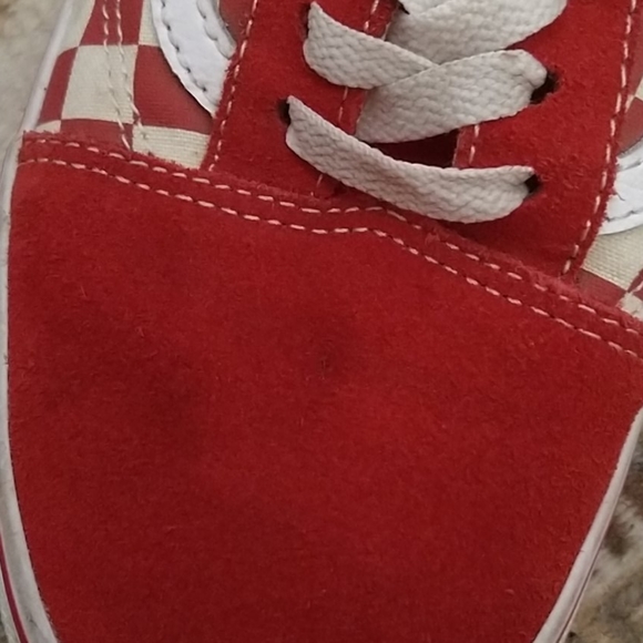 Red and white checkerboard vans - Picture 5 of 6